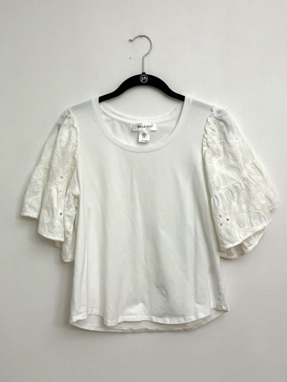 Bailey 44 Top Size M White‎ Eyelet Short Sleeves Jersey Pullover